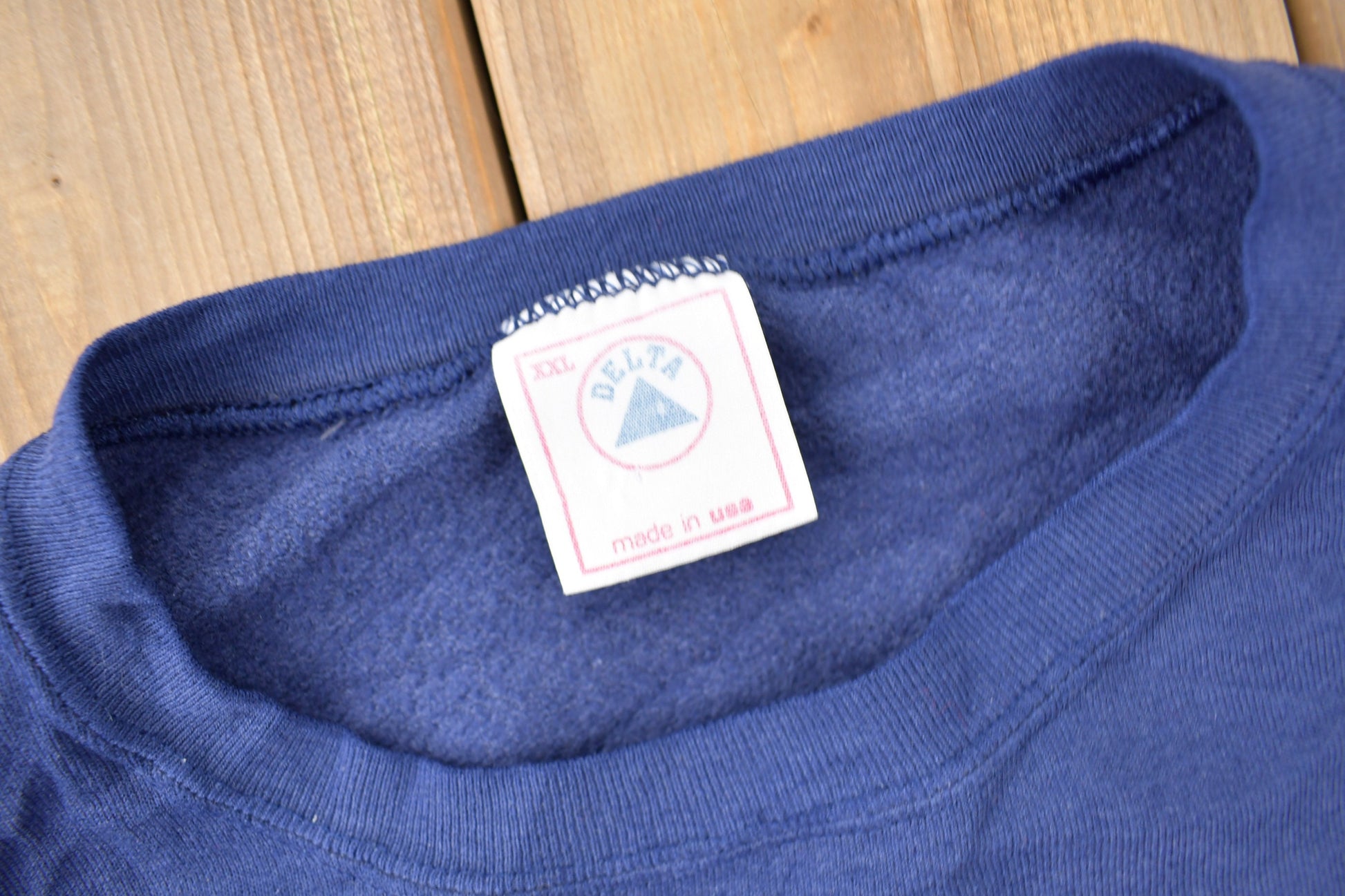 Vintage 1990s American Wilderness Bald Eagle Graphic Crewneck Sweatshirt