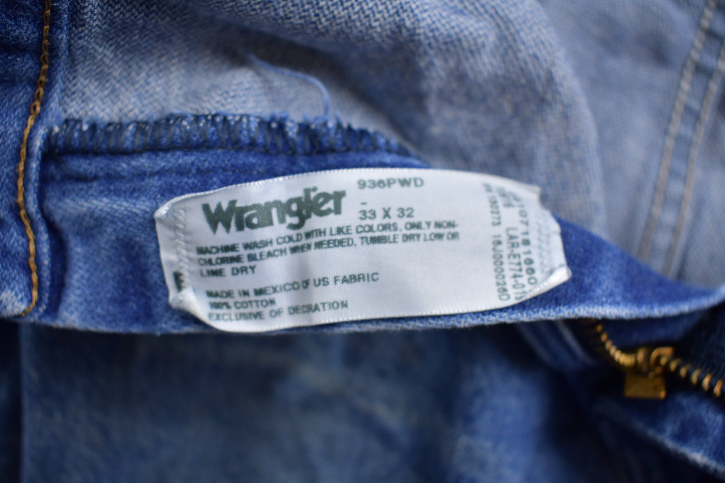 Vintage 1990's Wrangler Dark Wash Blue Jeans Size 32 x 31