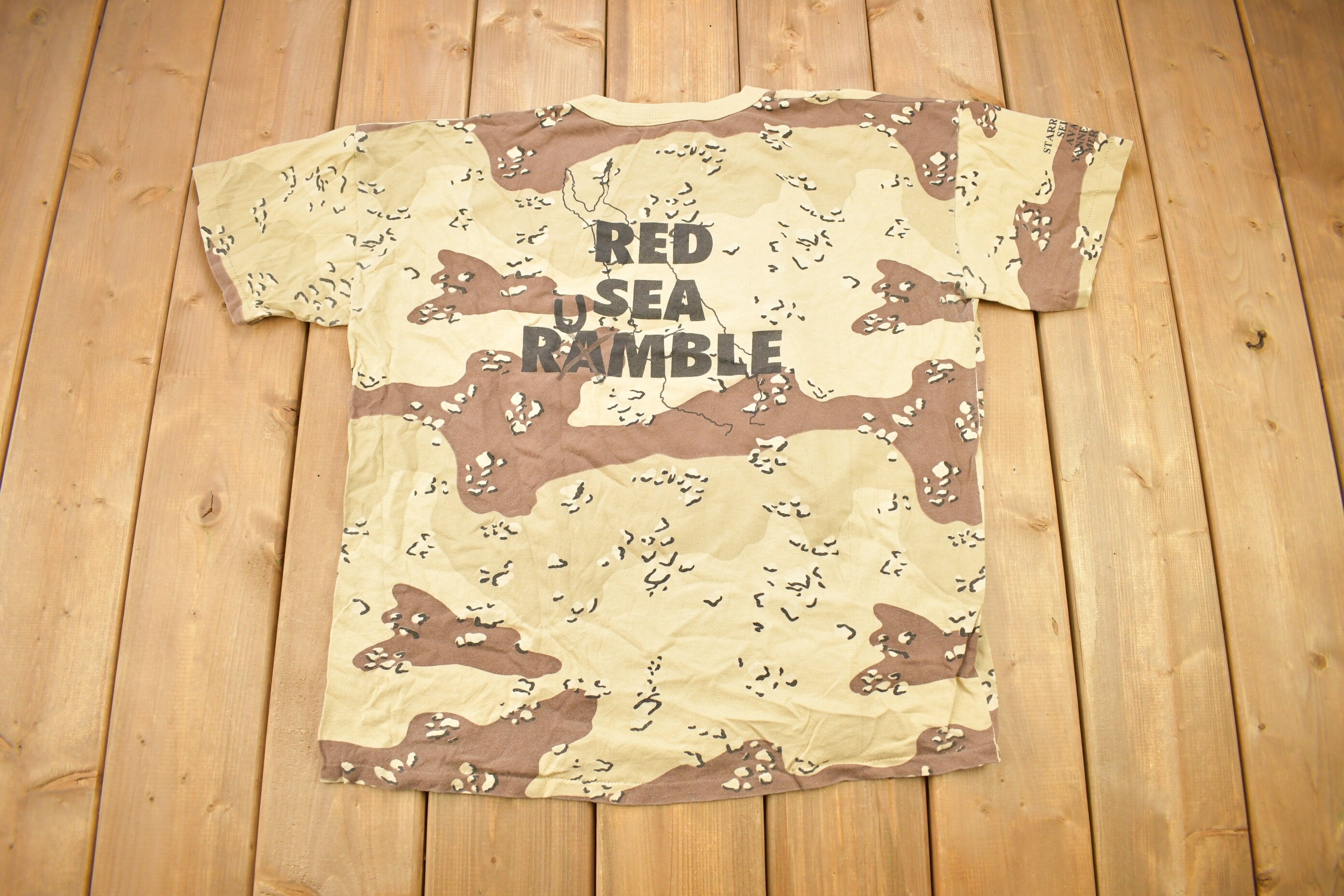 Vintage 1990s Mermais Red Sea Rumble Desert Camo Graphic T Shirt