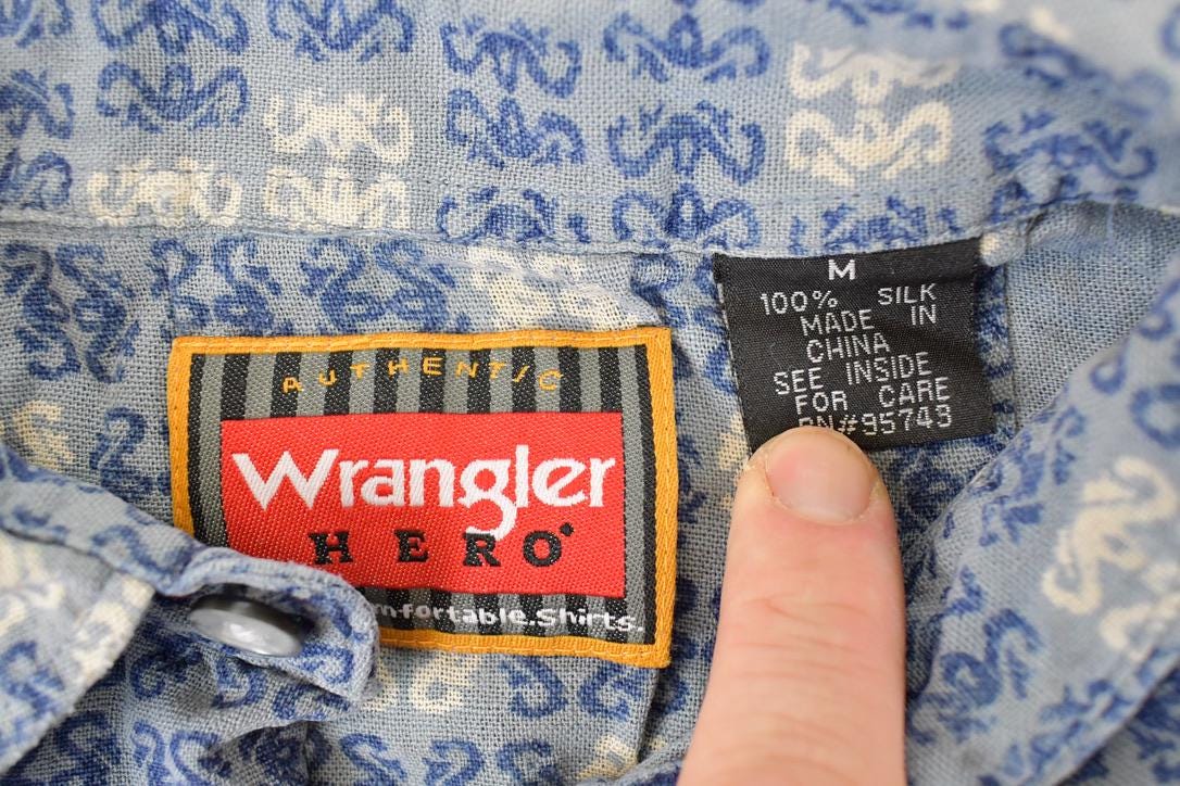 Vintage 1990s Wrangler Hero Silk Western Button Up Shirt Men's M
