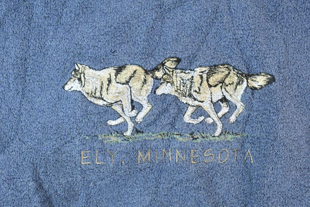 Vintage 1990s Ely Minnesota Wolfpack Art Unlimited Crewneck Sweatshirt