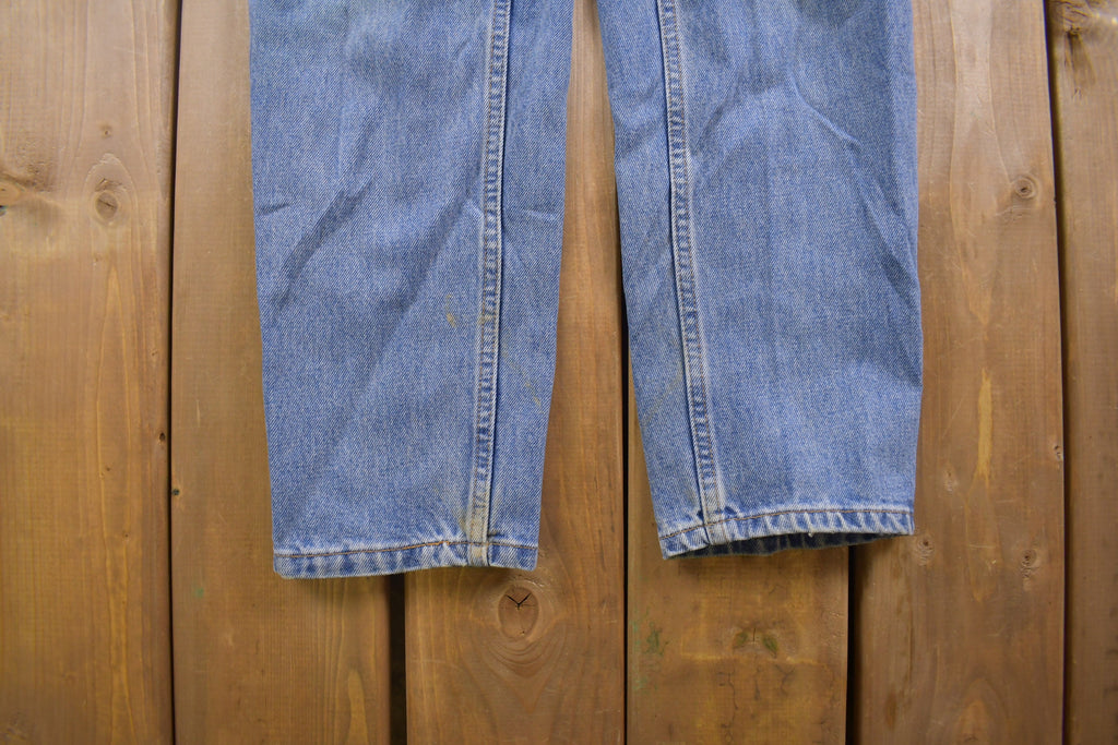 Vintage 1990s Levi's 550 Red Tab Jeans Size 26 x 33