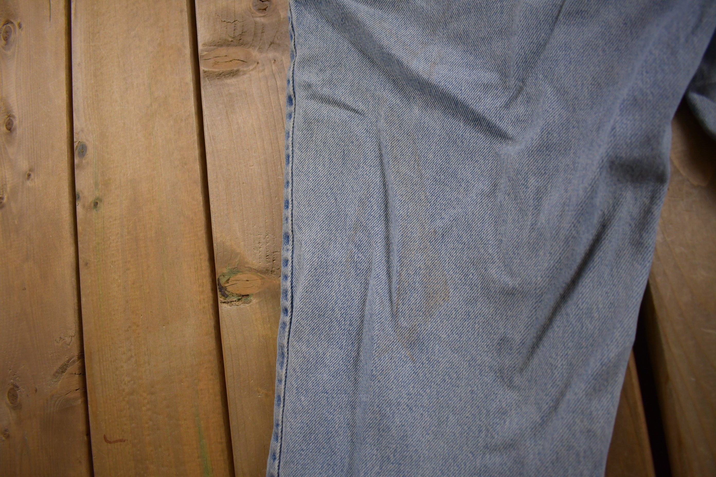 Vintage 1990s Levi's 550 Light Wash Jeans Size 28 x 31