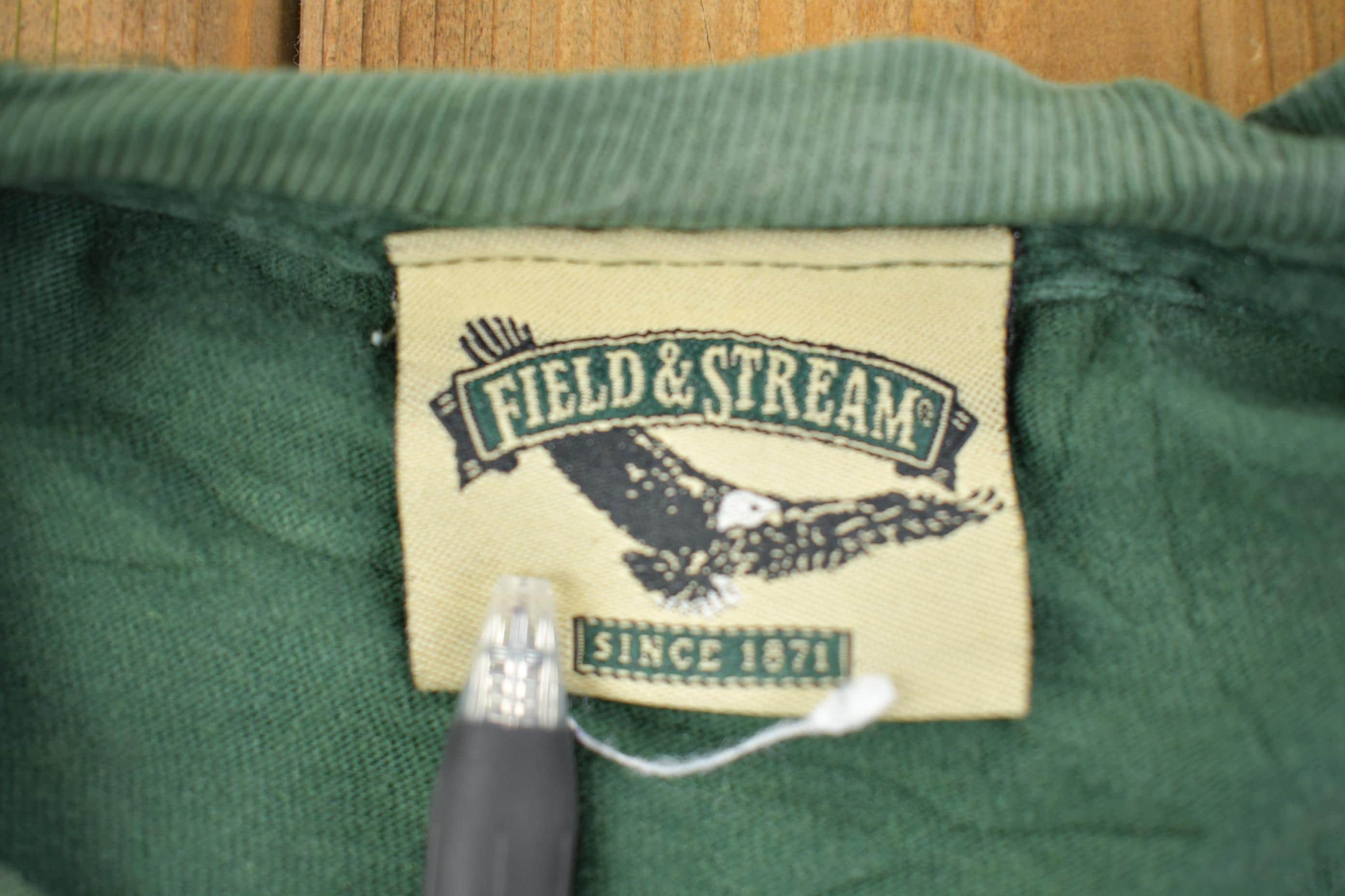 Vintage 1990s Field & Streams Legends Of The Wild Grizzly Bear T Shirt