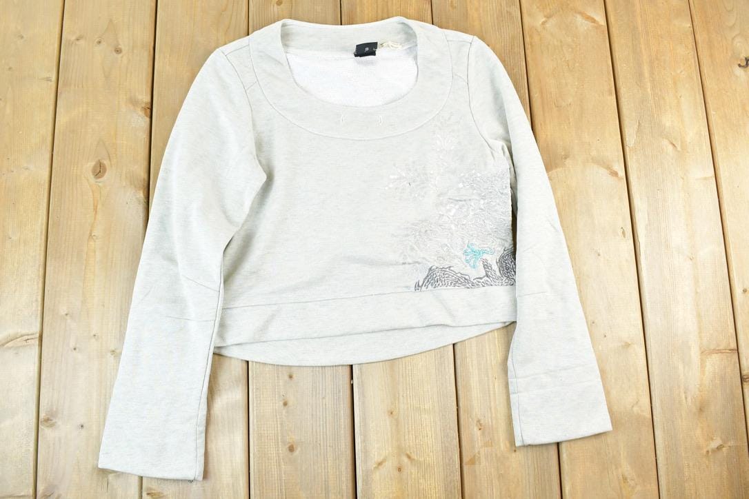 Women Vintage Vigoss Y2K Crew Neck Sweater / Vigoss Grunge Skull Print / Contrast Stitch / Internet Famous Clothing / Over Dyed