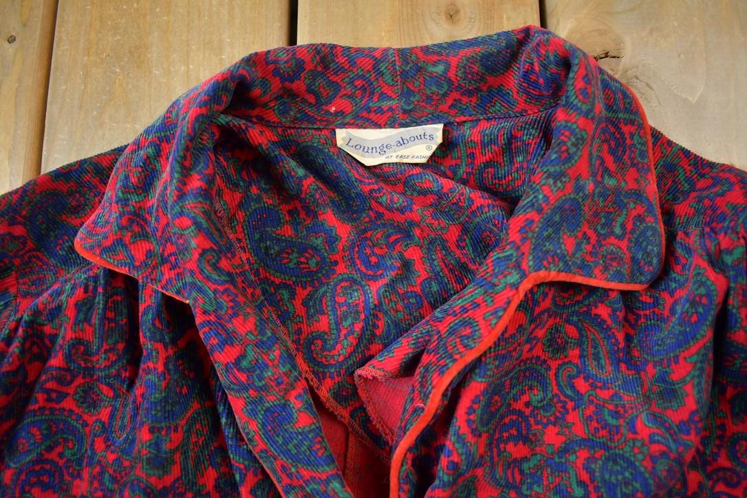 Vintage 1970s Lounge Abouts Pasiley Embroidered Womens Long Coat
