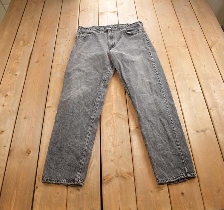 Vintage 1990s Levi's 550 Relaxed Fit Jeans Made In Canada Size 36x34