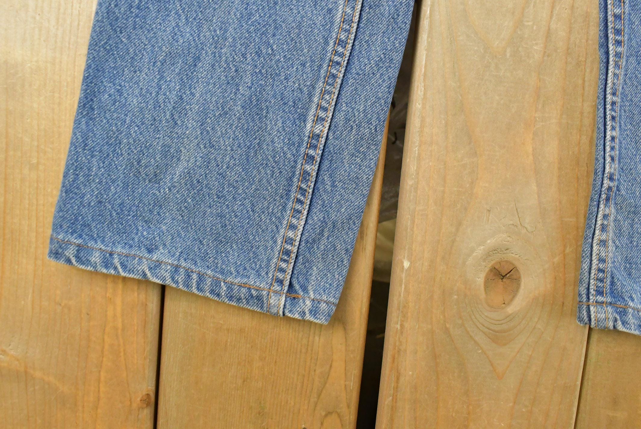 Vintage 1990s Levi's Denim Jeans Women's 27 x 26 / Relaxed Fit / 90s Levi's / Distressed Sun Faded Jeans