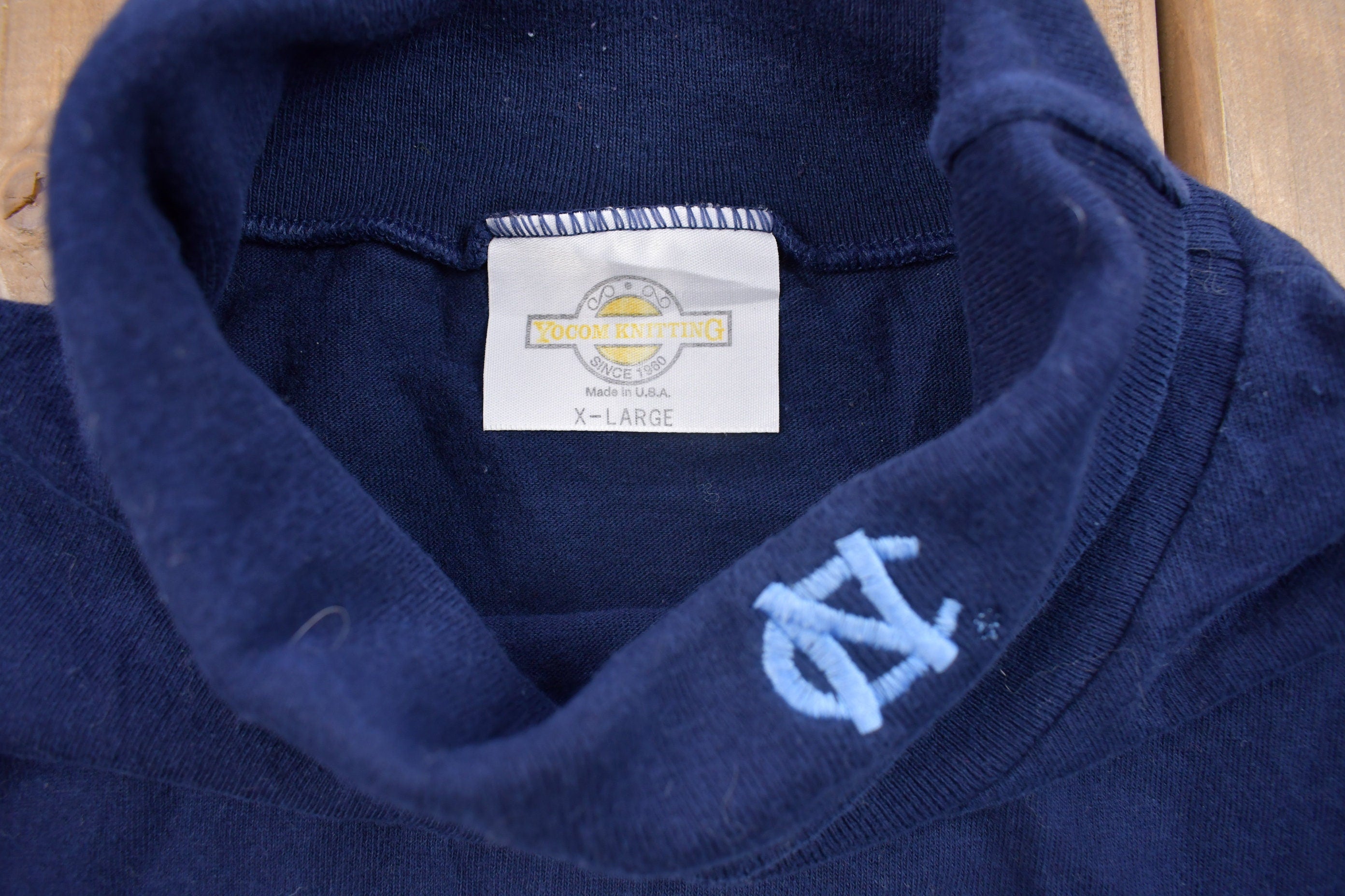 Vintage 1990s UNC Tarheels Turtleneck Long Sleeve Shirt