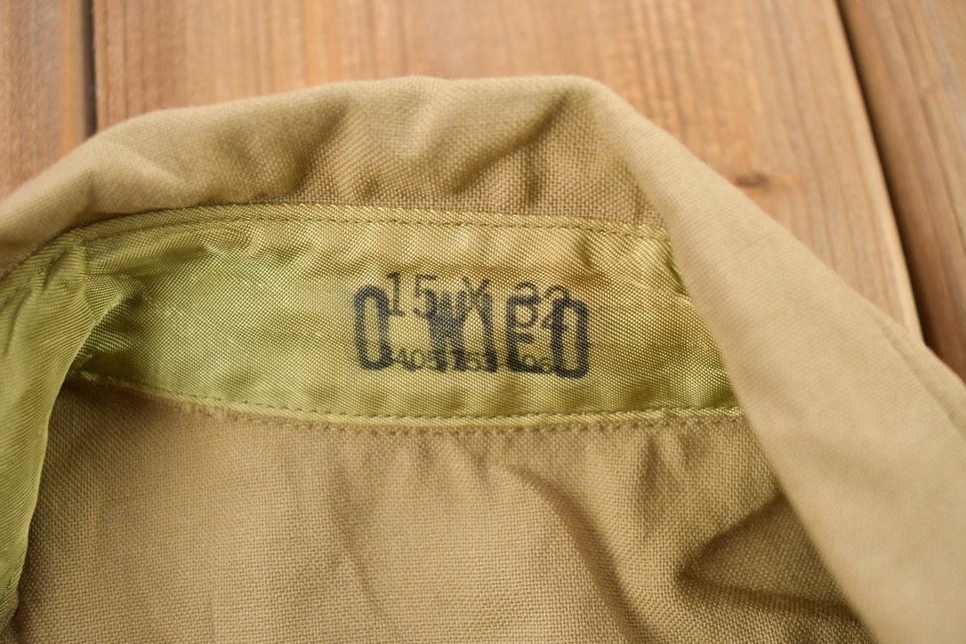 Vintage 1990s Beige Blank USMC Button Up Military Shirt
