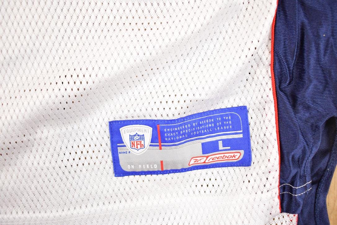 Vintage Y2K Reebok New England Patriots Tedy Bruschi NFL Jersey Men's L / Football Fan Apparel / 2000s Sportswear / Single Stitch Tee
