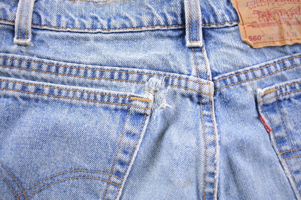 Vintage 1990s Levi 560s Red Tab Jeans Size 32 x 30