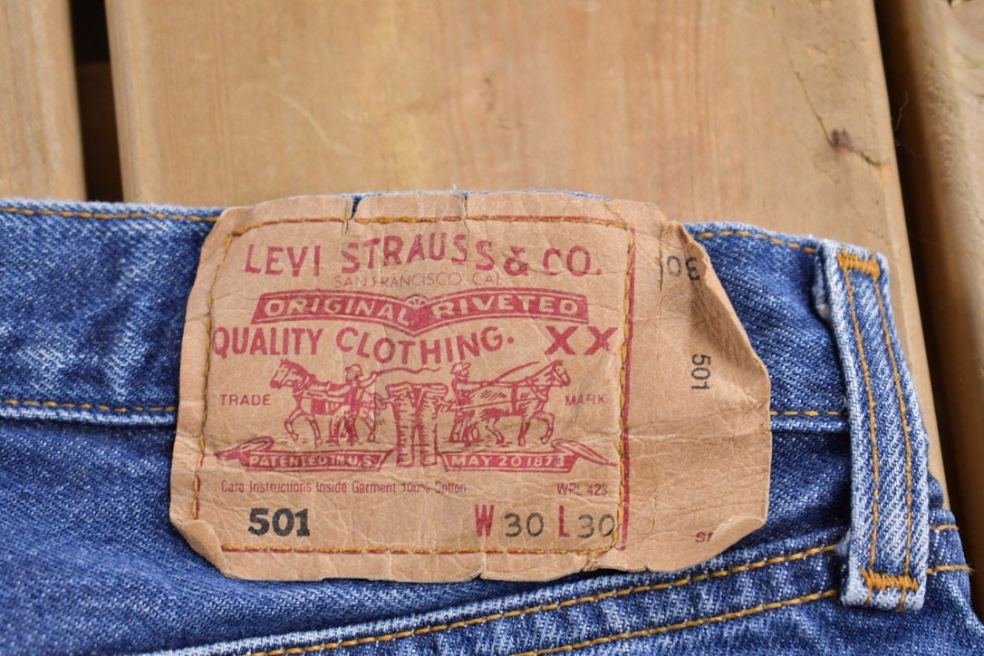 Vintage 1990s Levi's 501 Red Tab Denim Jeans Size 28 x 28