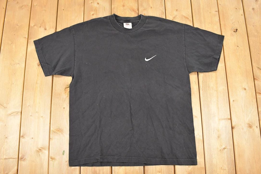 Vintage 1990s Nike Embroidered Swoosh Souvenir T-Shirt Men's L