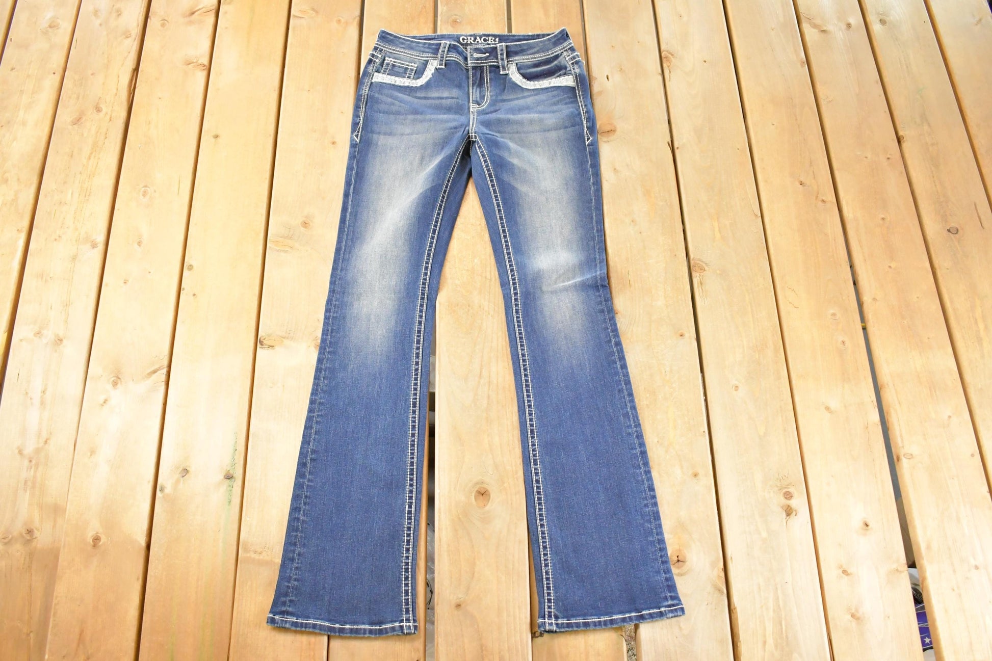 Vintage Deadstock Y2K Grace In LA Bedazzled Bootcut Low Rise Jeans Women's Size 26 x 32
