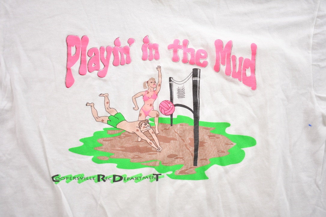 Vintage 1990s Playin' In The Mud Volleyball Graphic T-Shirt