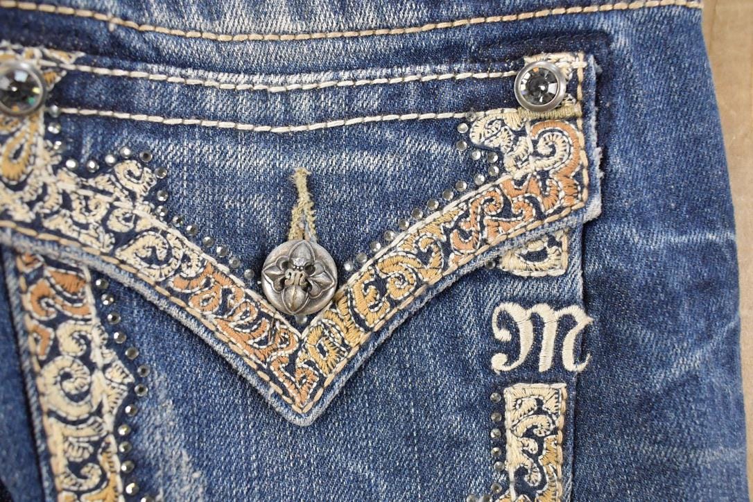 Vintage Deadstock Y2K Miss Me Bedazzled Low Rise Jeans Women's Size 26x31
