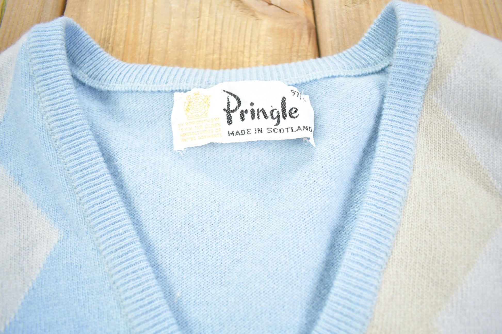 Vintage 1980s Pringle Knit V-neck Sweater Made In Scotland
