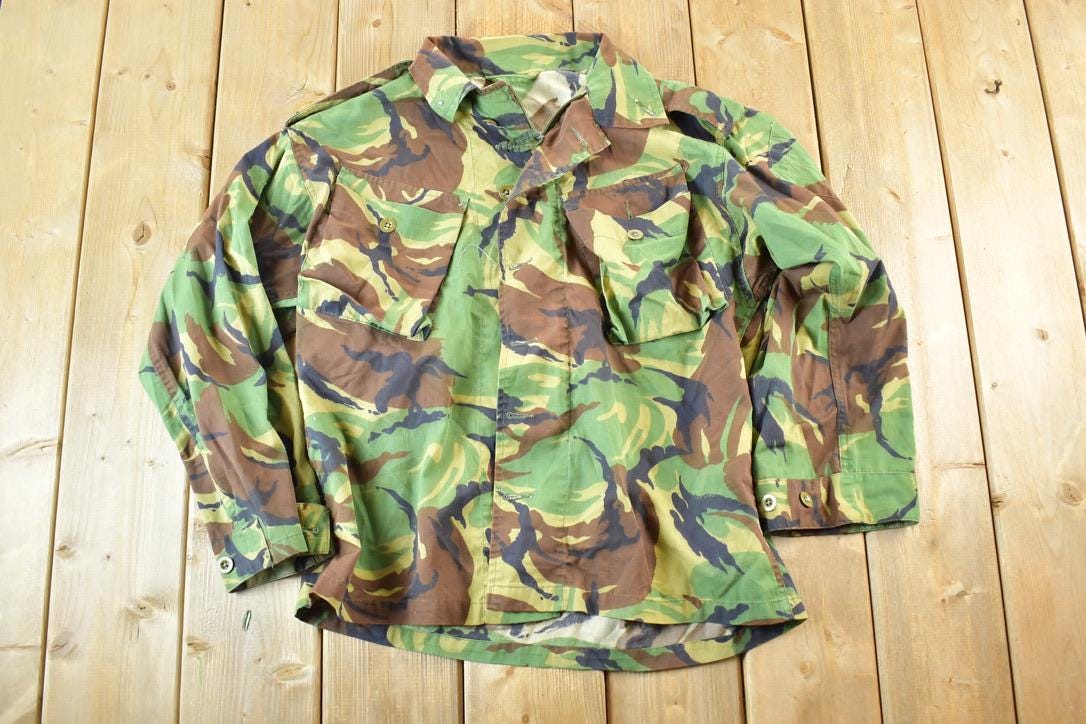 Vintage 1990's Camo Military Button Up Shirt Mens L