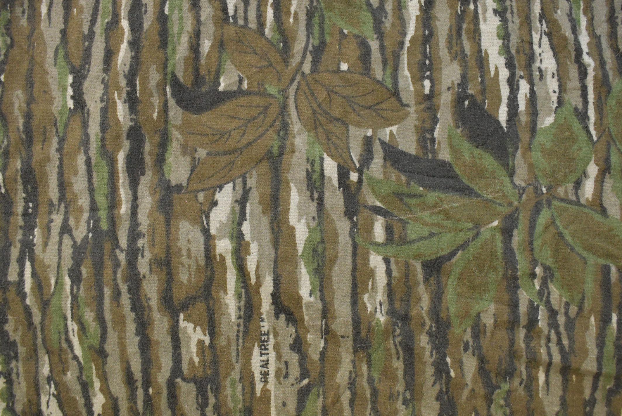 Vintage 1990s Deerskin Real Tree Camo Button Up Shirt Men's M / Outdoorsman / Hunting Shirt / Made in USA