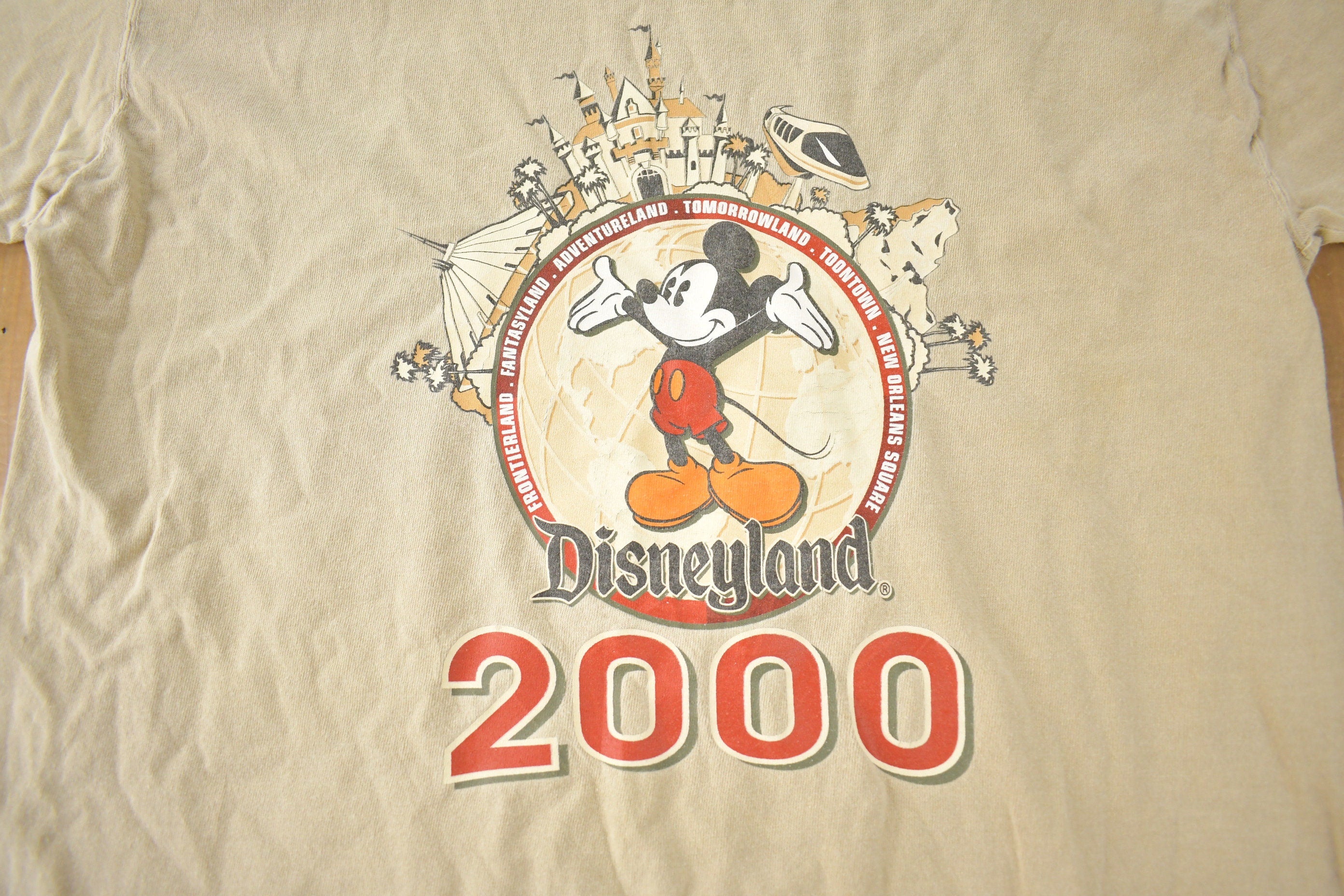 Vintage 2000 Disney Land Mickey Mouse Graphic T-Shirt Made In USA