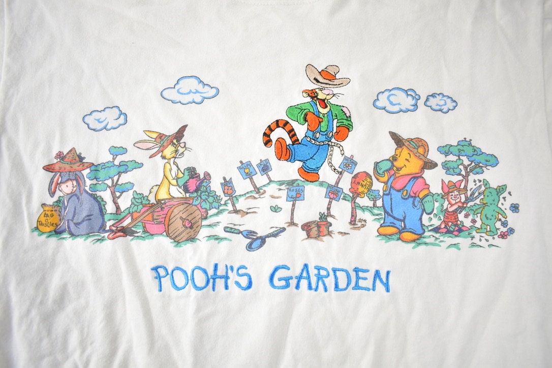 Vintage 1990s Disney Winnie The Pooh Pooh's Garden Embroidered Graphic T-Shirt