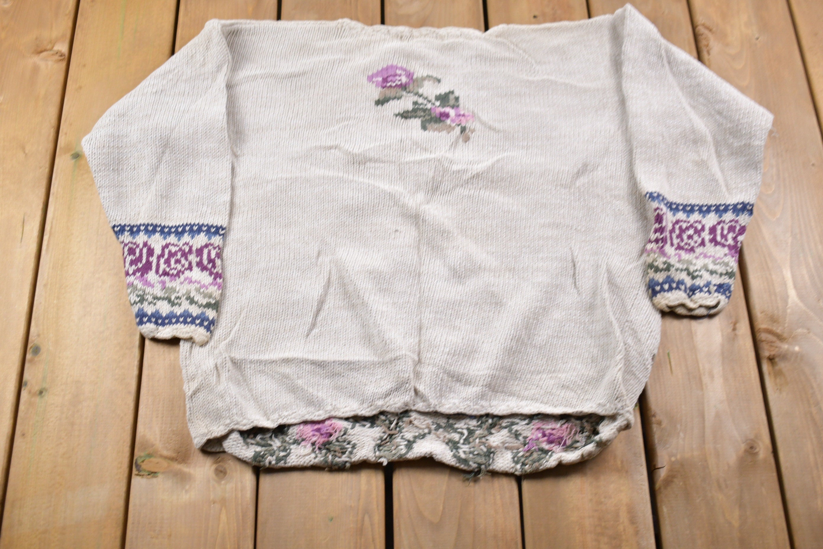 Vintage 1990s Paris Sports Club Floral Knitted Sweater / Vintage 90s Crewneck / Pattern Sweater / Outdoor / Hand Knit / Pullover Sweatshirt