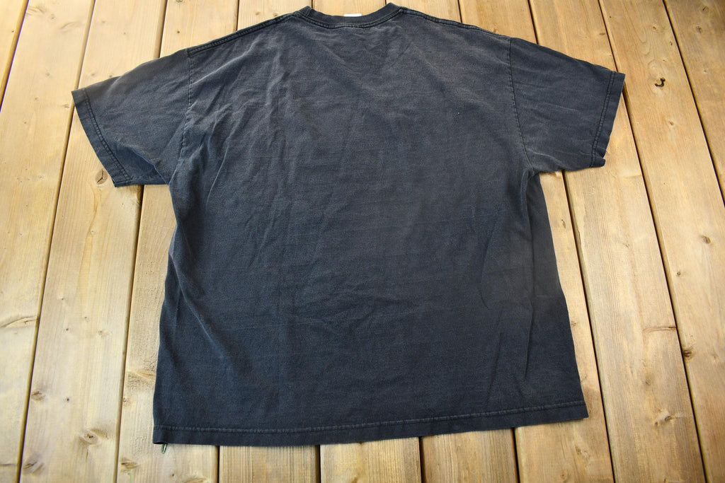 Vintage 2004 Pink Floyd Dark Side Of The Moon Graphic Band T-Shirt