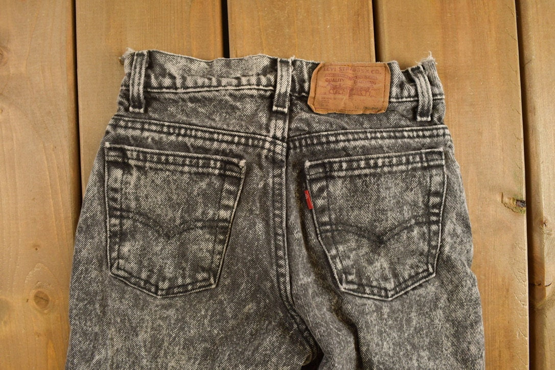 Vintage 1990s Youth Levi's 505 Acid Wash Red Tab Jeans Size 23 x 25.5
