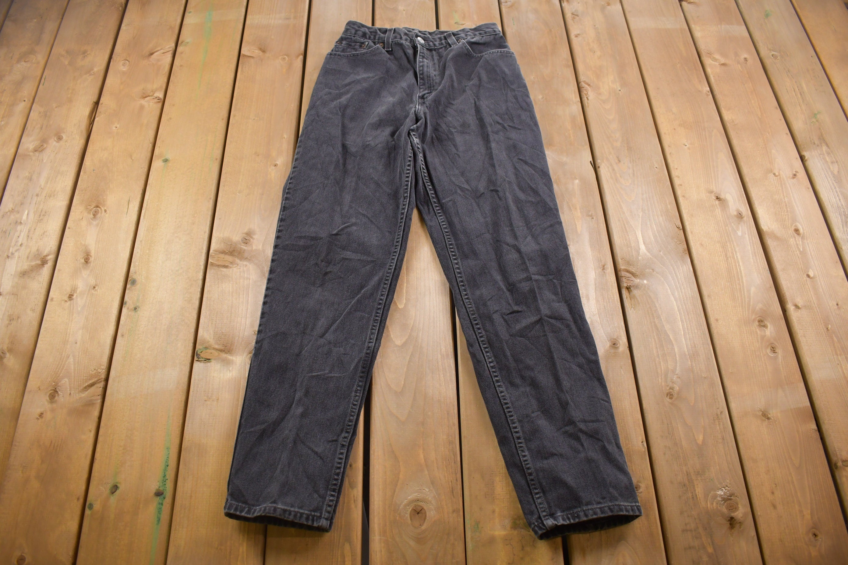 Vintage 1990s Levi's 550 Red Tab Black Denim Jeans Size 25 x 30