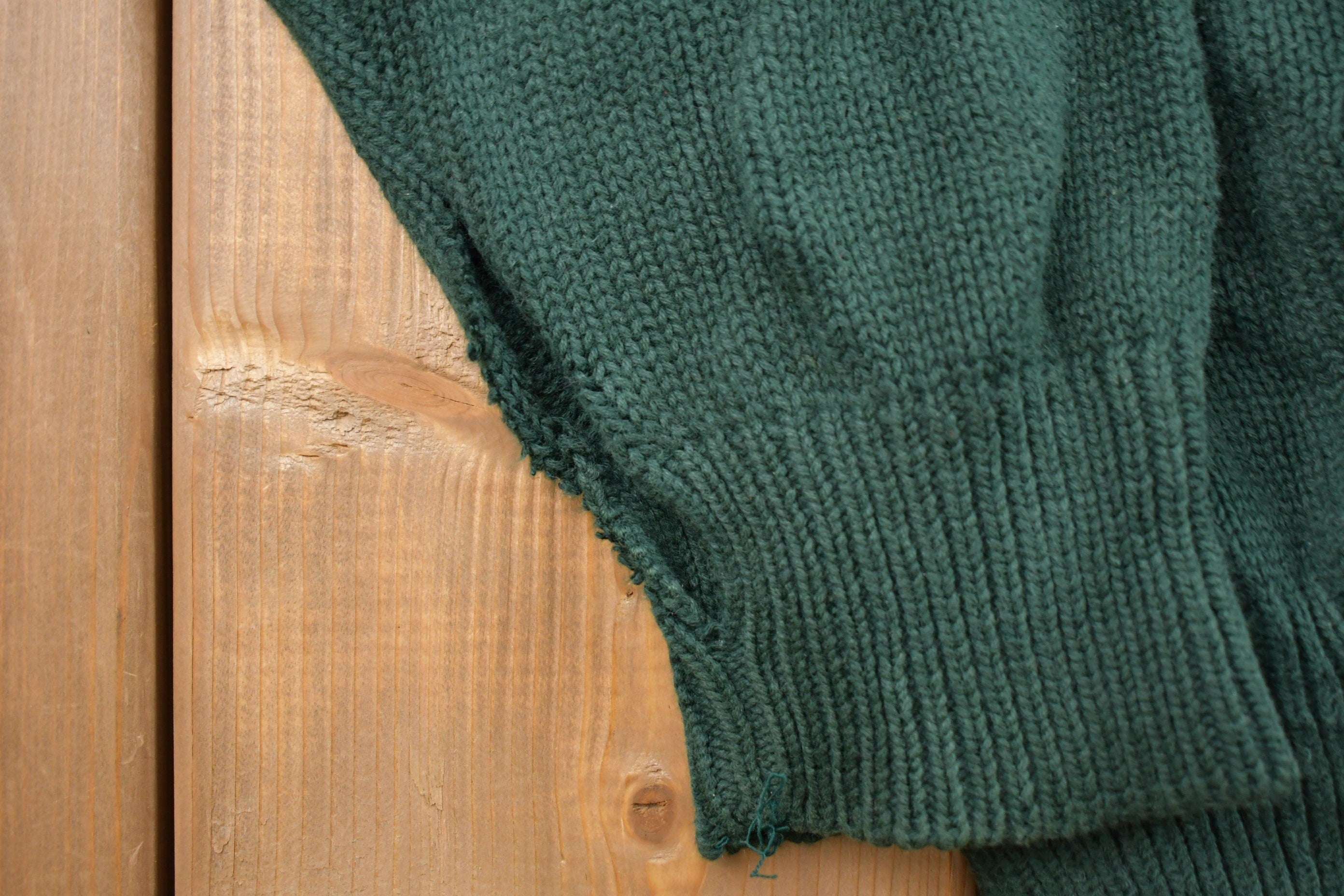 Vintage 1980s IZOD Golf Embroidered Knitted Sweater