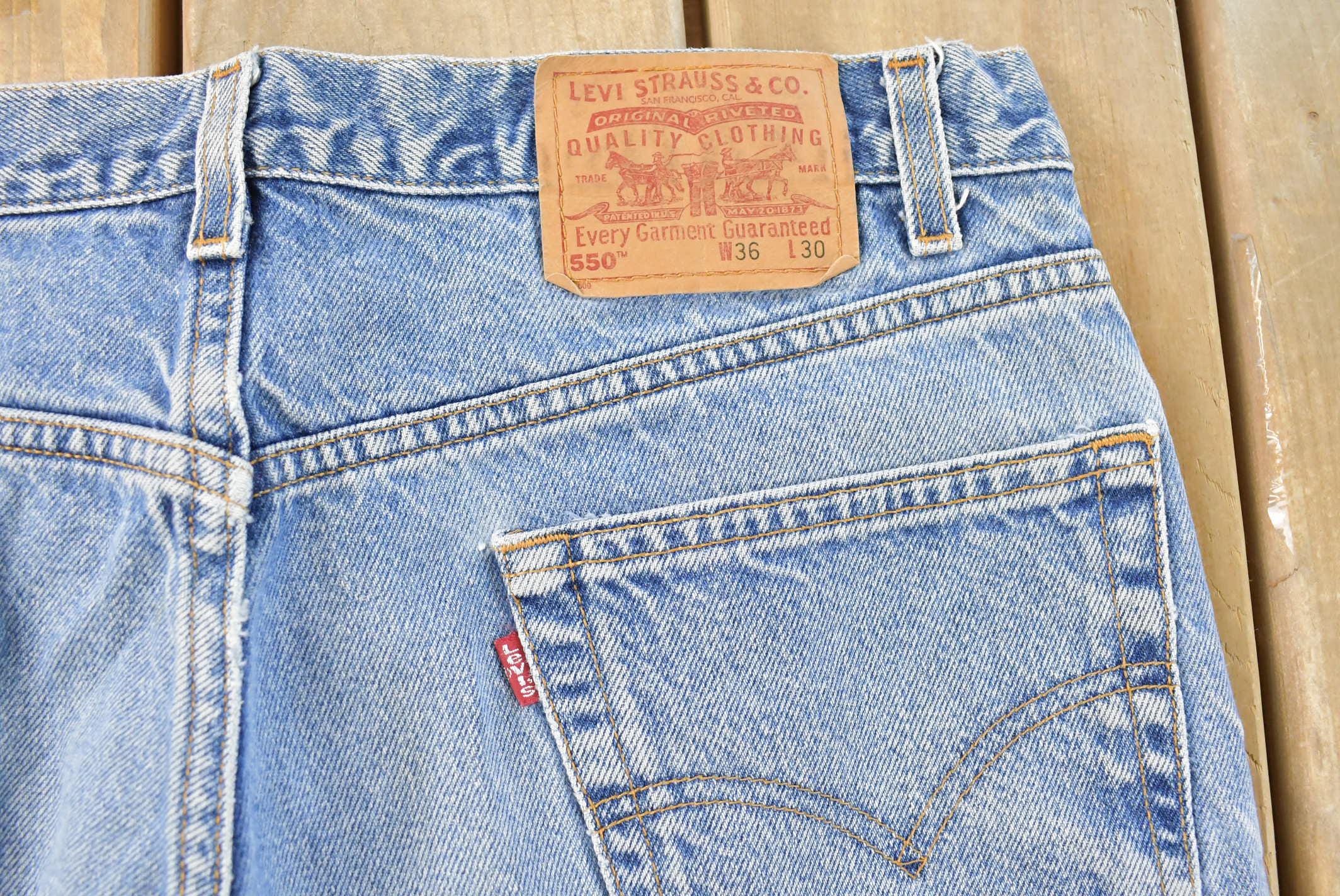 Vintage 1990s Levi's 550 Relaxed Fit Denim Jeans Men's 34 x 30 / 90s Levi's / Streetwear