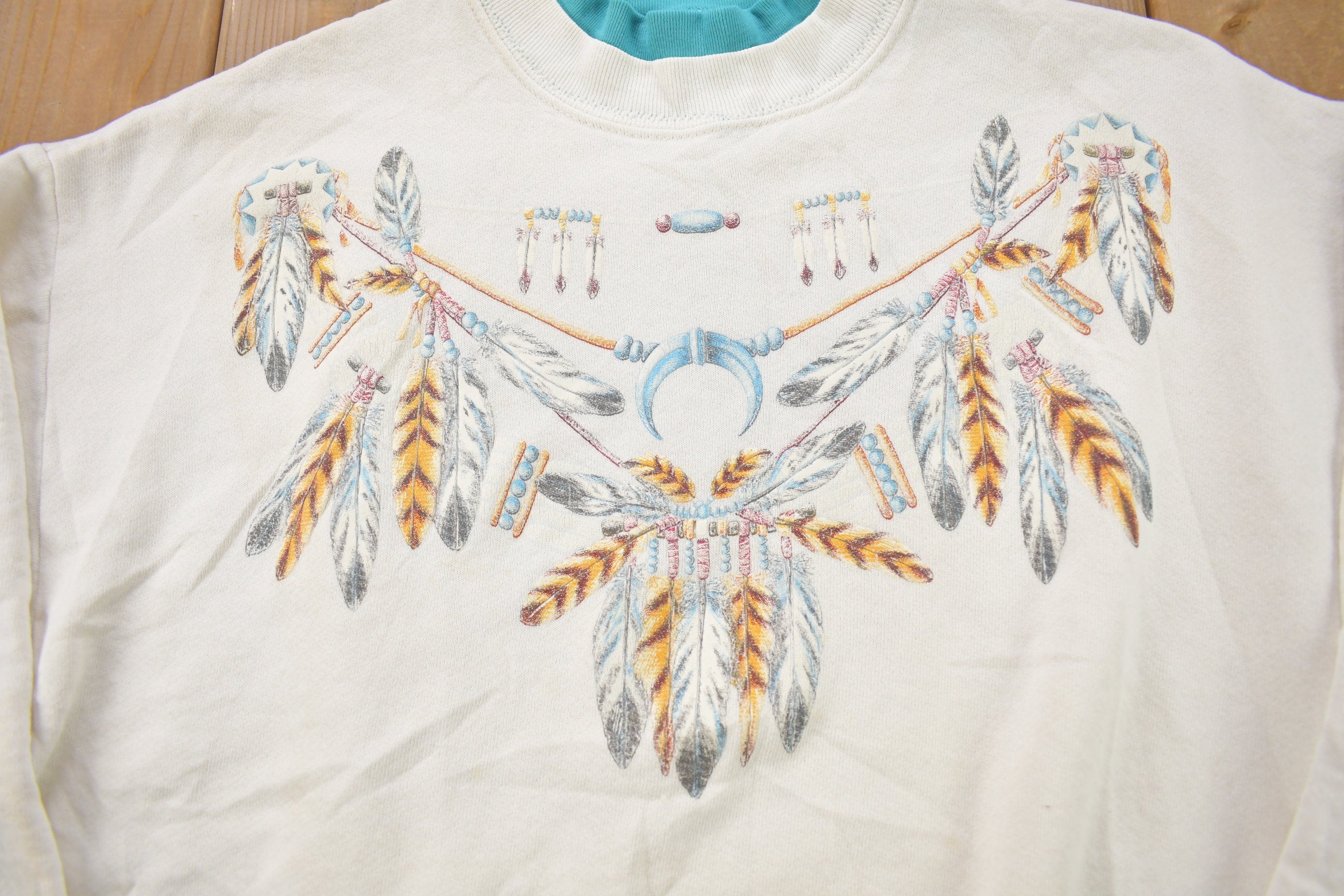 Vintage 1990s Feather Theme Crewneck Sweatshirt