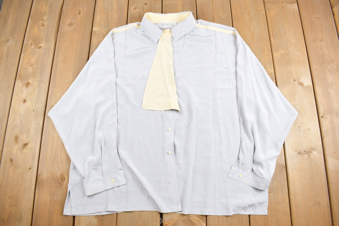 Vintage 1980s Lady Shapely Button Up Shirt