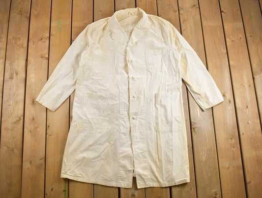 Vintage 1960s Lab Coat / Full Length / Doctors Jacket / Streetwear / Vintage Light Jacket / True Vintage /