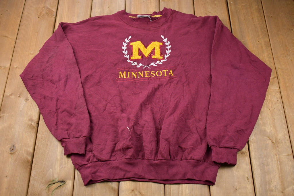 Vintage 1990s Willow Bay Minnesota Embroidered Crewneck Sweatshirt
