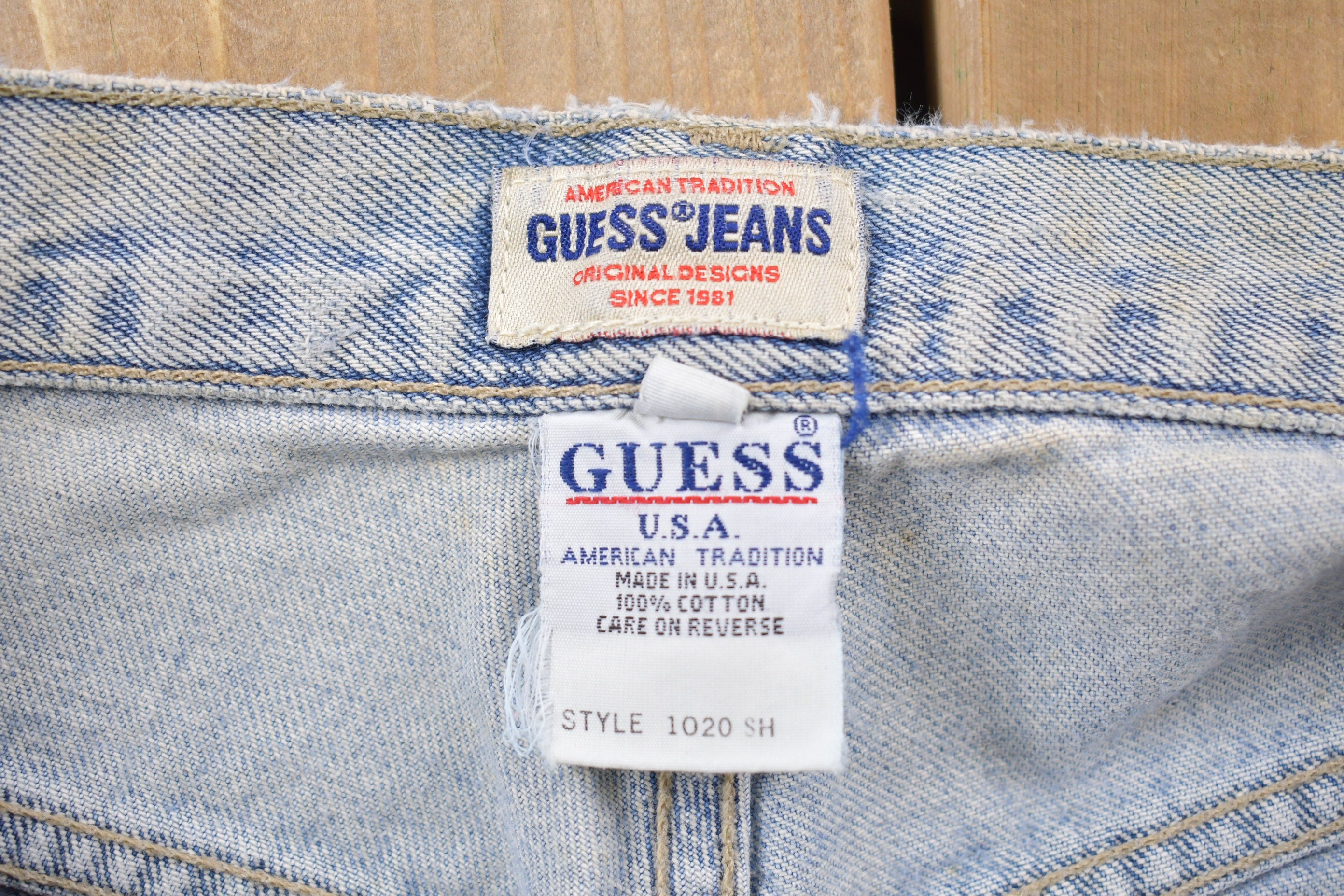 Vintage 1990's Guess USA Light Wash Blue Jeans 29 x 29