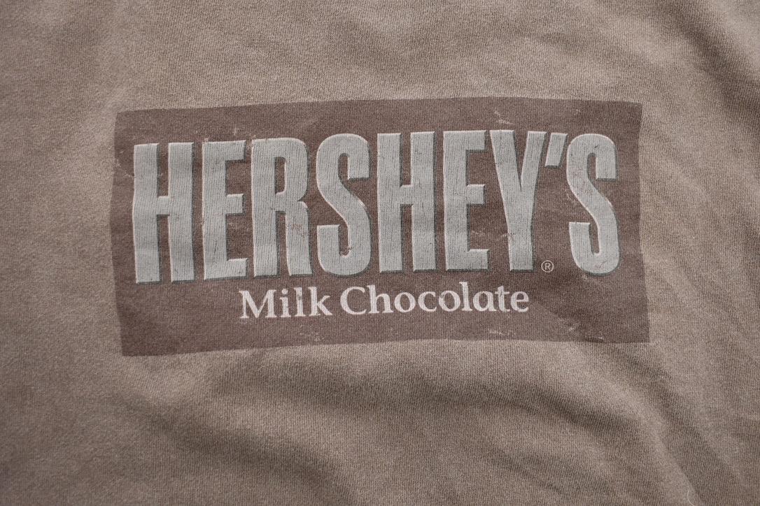 Vintage 1990s Hershey Chocolate Graphic Long Sleeve T Shirt