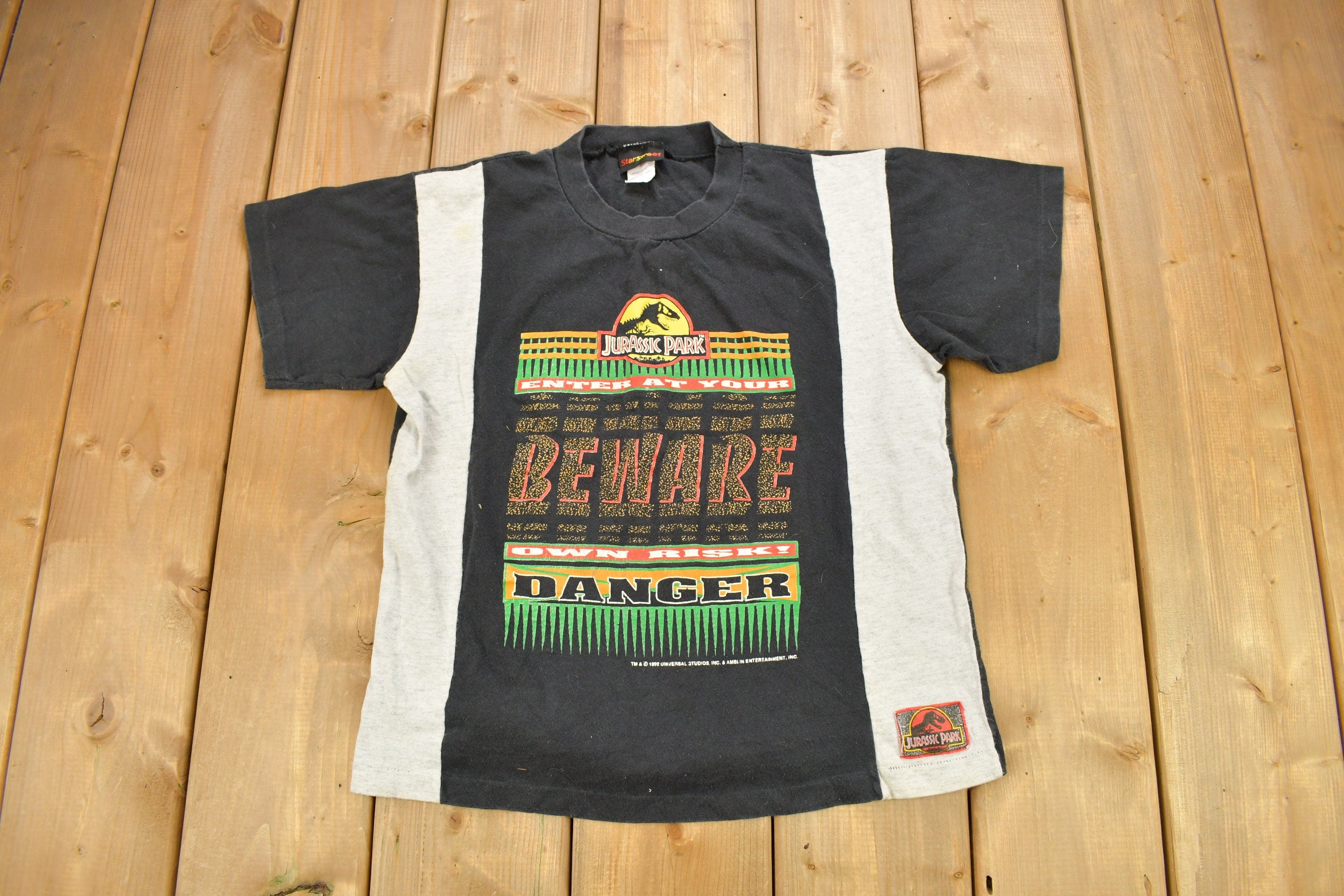 Vintage 1992 Jurassic Park "enter At Your Own Risk" Long Sleeve Youth T-Shirt