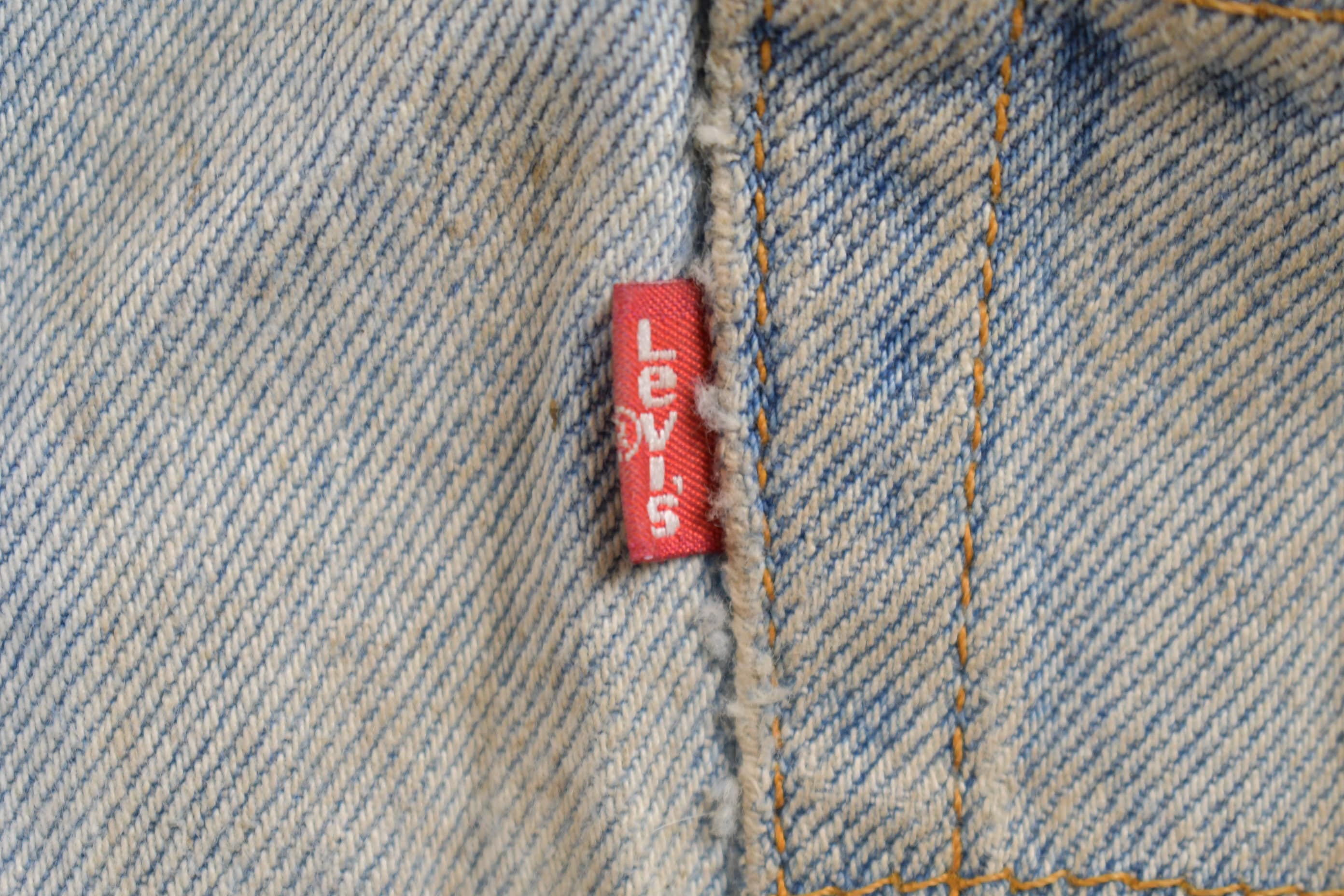 Vintage 1990s Levi's 501 Red Tab Denim Jeans Size 28 x 30