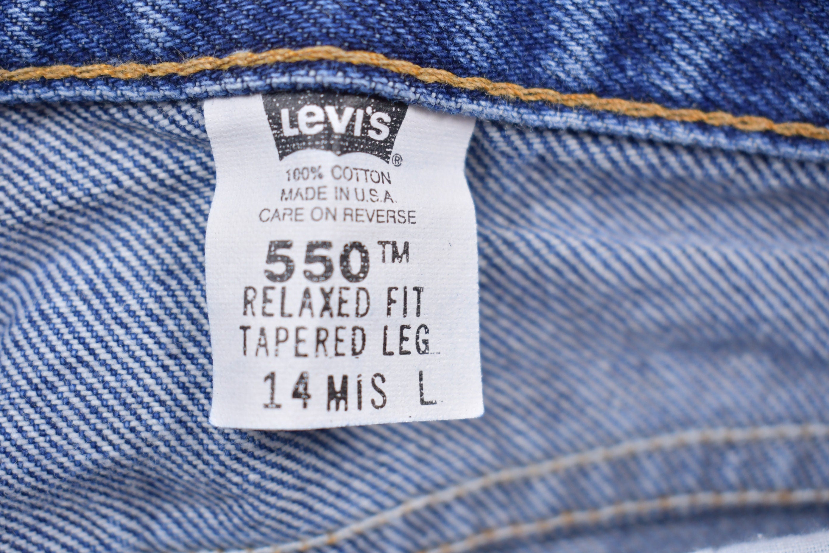 Vintage 1990s Levi's 550 Red Tab Dark Blue Jeans Size 31 x 31