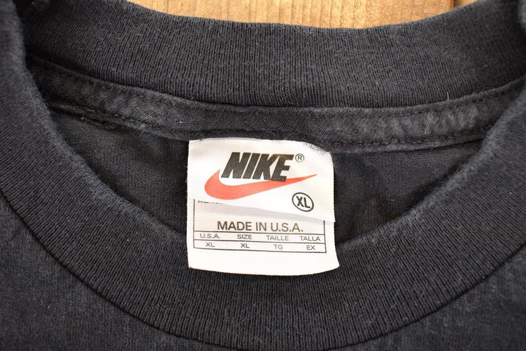 Vintage 1990s Nike Embroidered Swoosh Souvenir T-Shirt Men's L