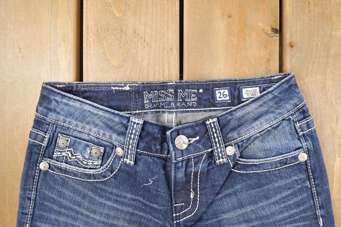 Vintage Deadstock Y2K Miss Me Bedazzled Low Rise Jeans Women's Size 26x31