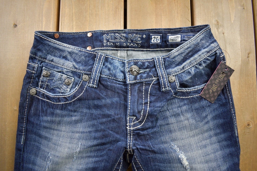 Vintage Y2K Miss Me Bedazzled Low Rise Jeans Size 26x31