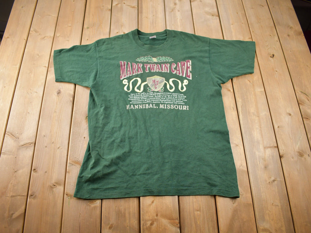 Vintage 1990s Mark Twain Cafe Hannibal Missouri Graphic T-Shirt