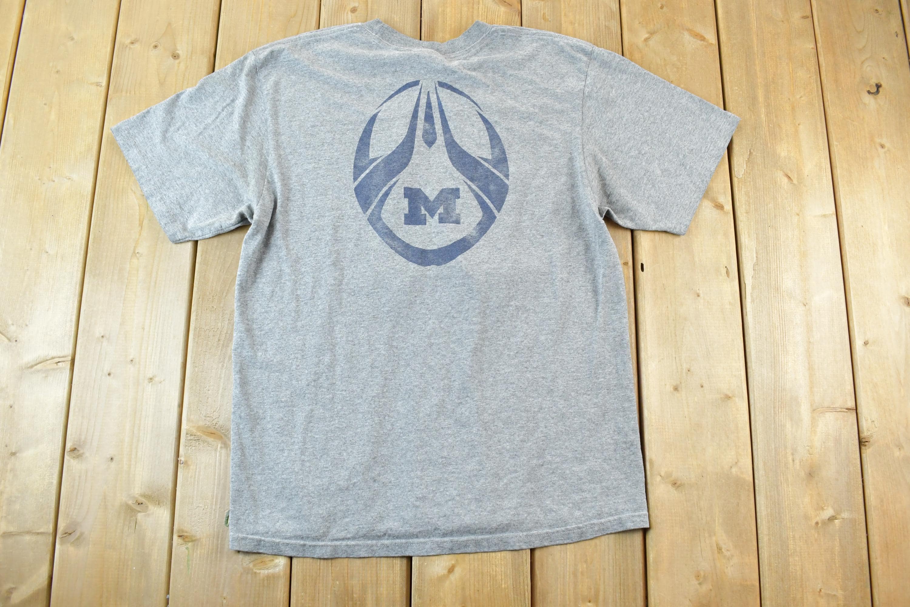 Vintage 1990s Team Nike Michigan Graphic T-Shirt