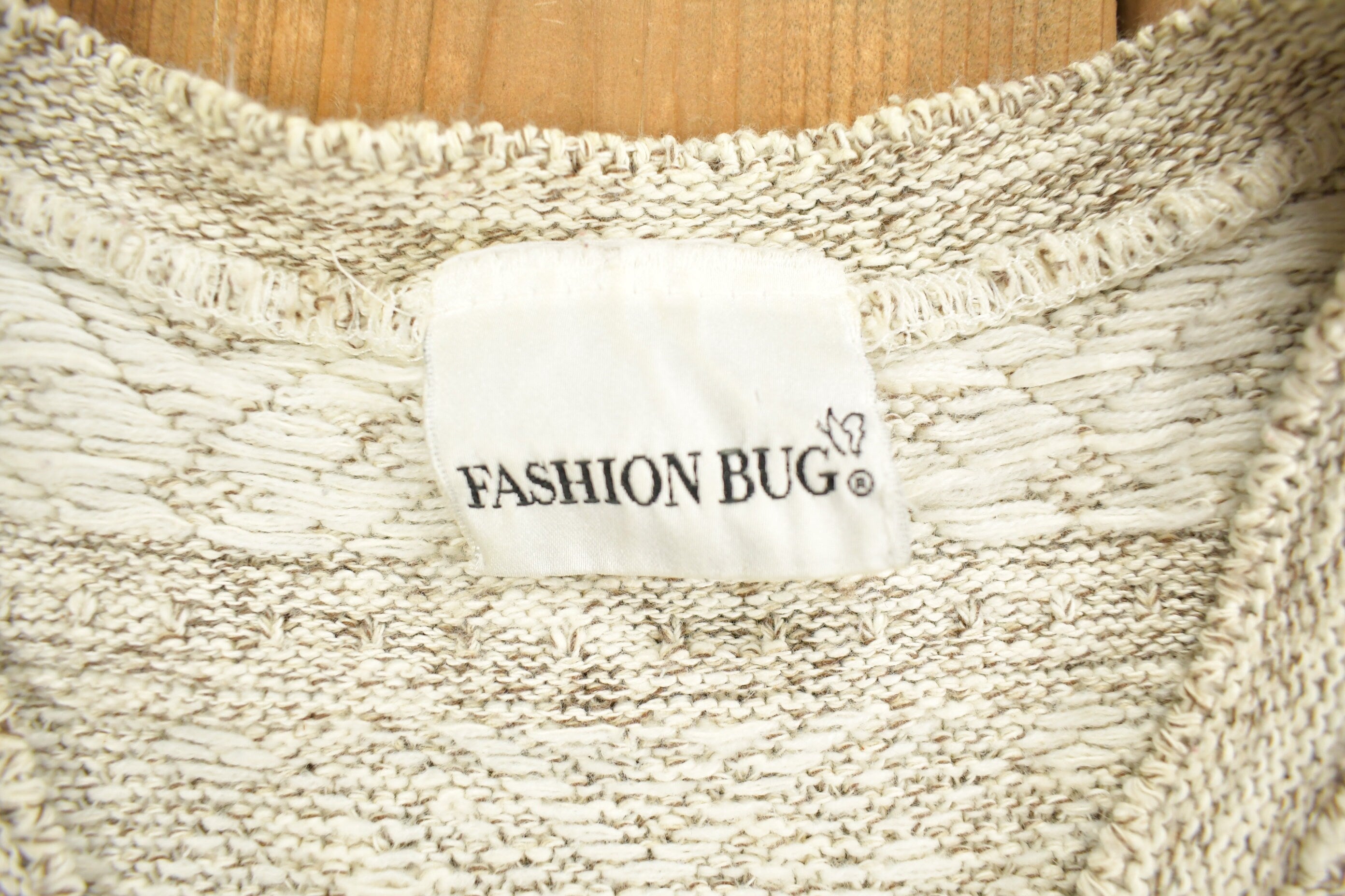 Vintage 1990s Beige Knitted Cardigan Sweater Metal Clasps