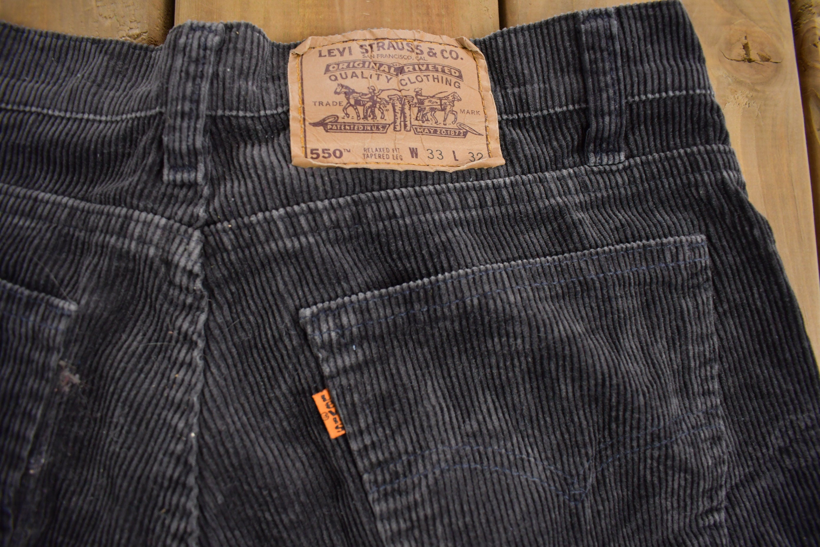 Vintage 1990's Levi's 550 Orange Tab Corduroy Trousers Size 32 x 30
