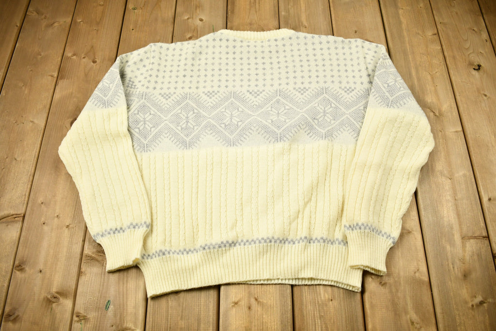 Vintage 1990s Winter Theme Knitted Crewneck Sweater