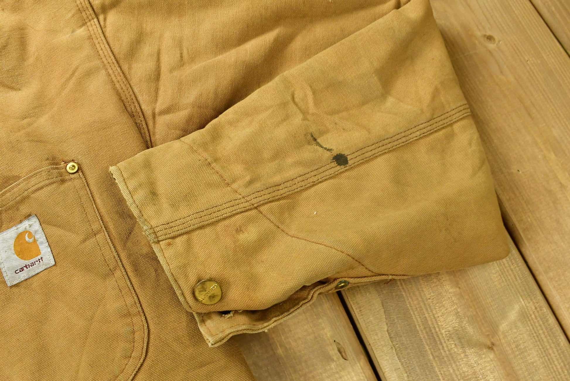 Vintage Carhartt Chore Coat Blanket Lined 1980s With Hood / Vintage Workwear / Streetwear / Made In USA / 90s / Distressed Carhartt